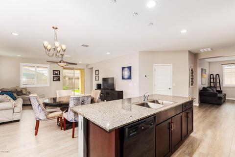 2757 E Cherry Hill Dr, Gilbert, AZ 85298 photo 3