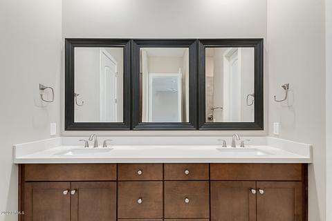 8976 N 8th Dr, Phoenix, AZ 85021 photo 16
