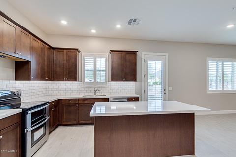 8976 N 8th Dr, Phoenix, AZ 85021 photo 4