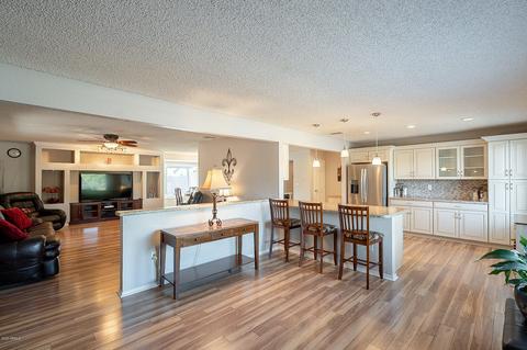 1017 E Morrow Dr, Phoenix, AZ 85024 photo 4