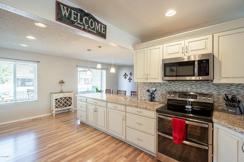 1017 E Morrow Dr, Phoenix, AZ 85024 photo 9