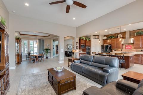 7661 S Barlow Dr, Gilbert, AZ 85298 photo 19
