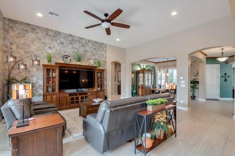 7661 S Barlow Dr, Gilbert, AZ 85298 photo 12