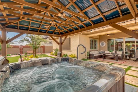 7661 S Barlow Dr, Gilbert, AZ 85298 photo 1