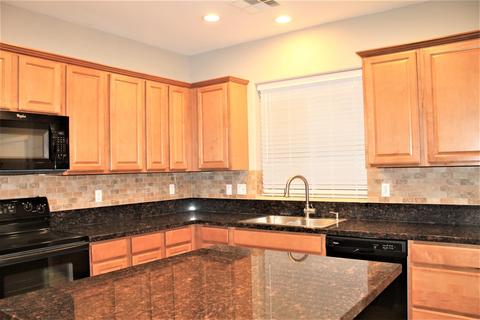 2037 S Starling Dr, Gilbert, AZ 85295 photo 5
