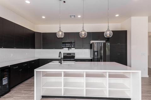 702 W Buist Ave, Phoenix, AZ 85041 photo 8