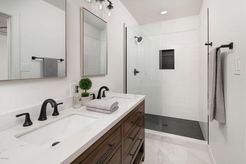 3131 E Monterosa St, Phoenix, AZ 85016 photo 9