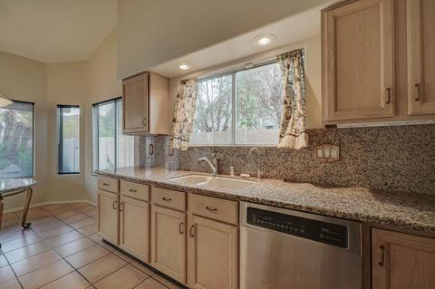 4207 E Cathedral Rock Dr, Phoenix, AZ 85044 photo 10