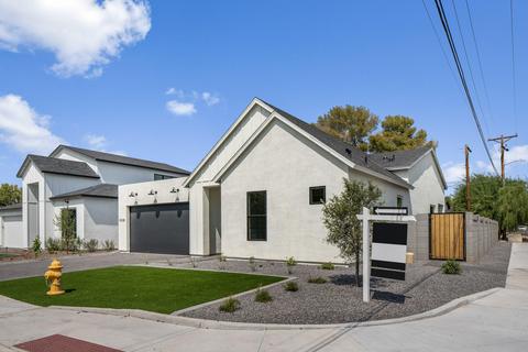 4038 E Campus Dr, Phoenix, AZ 85018 photo 3