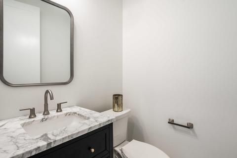 4038 E Campus Dr, Phoenix, AZ 85018 photo 16