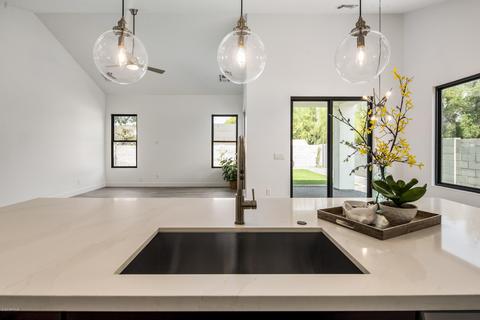 4038 E Campus Dr, Phoenix, AZ 85018 photo 10
