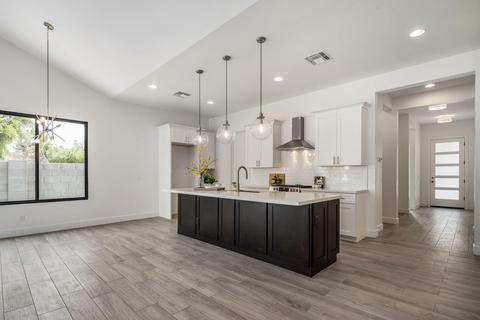 4038 E Campus Dr, Phoenix, AZ 85018 photo 6