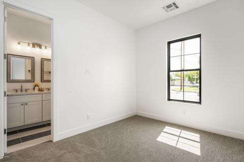 4038 E Campus Dr, Phoenix, AZ 85018 photo 24