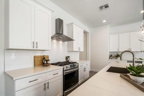 4038 E Campus Dr, Phoenix, AZ 85018 photo 9