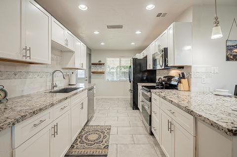 901 E Keim Dr, Phoenix, AZ 85014 photo 8
