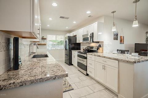 901 E Keim Dr, Phoenix, AZ 85014 photo 7