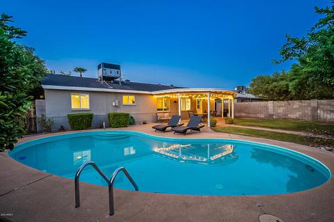 901 E Keim Dr, Phoenix, AZ 85014 photo 2