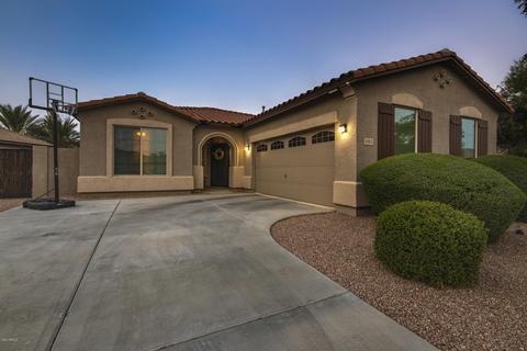 3062 E Ridgewood Ln, Gilbert, AZ 85298 photo 2