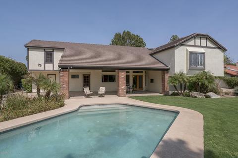 145 E Secretariat Dr, Tempe, AZ 85284 photo 2