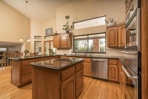 145 E Secretariat Dr, Tempe, AZ 85284 photo 3
