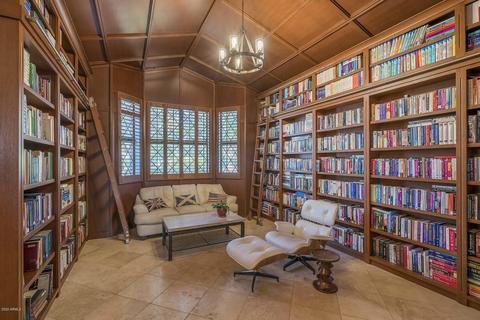 145 E Secretariat Dr, Tempe, AZ 85284 photo 9