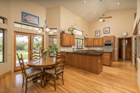 145 E Secretariat Dr, Tempe, AZ 85284 photo 5