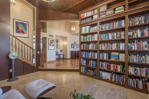 145 E Secretariat Dr, Tempe, AZ 85284 photo 10