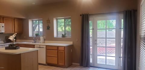 1406 E Beacon Dr, Gilbert, AZ 85234 photo 5