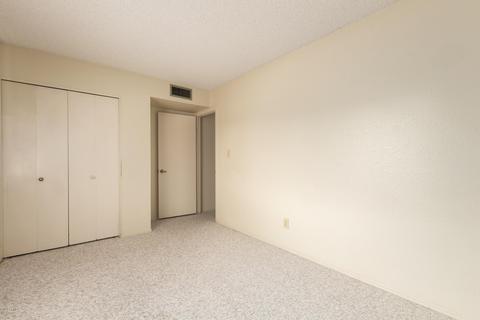 4620 E Pollack Ln, Phoenix, AZ 85042 photo 20