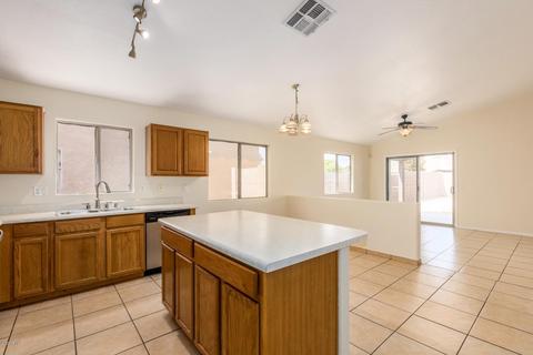 8922 W Avalon Dr, Phoenix, AZ 85037 photo 6