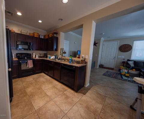 3863 E Trigger Way, Gilbert, AZ 85297 photo 2