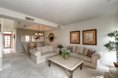 2913 E Keim Dr, Phoenix, AZ 85016 photo 2