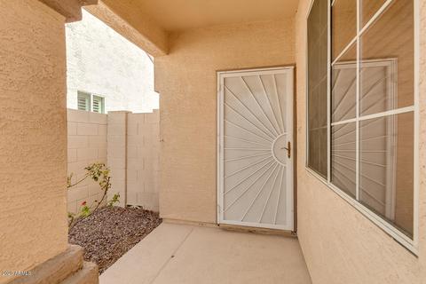 2069 E Huron Ct, Gilbert, AZ 85234 photo 4