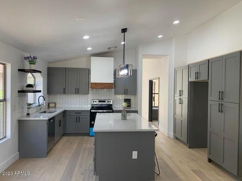 4418 E Lone Cactus Dr, Phoenix, AZ 85050 photo 2