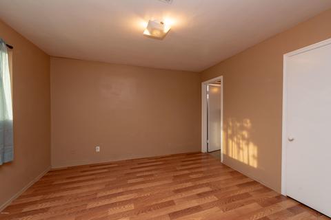 8239 N 29th Dr, Phoenix, AZ 85051 photo 4