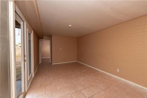 8239 N 29th Dr, Phoenix, AZ 85051 photo 9