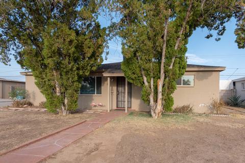 8239 N 29th Dr, Phoenix, AZ 85051 photo 1
