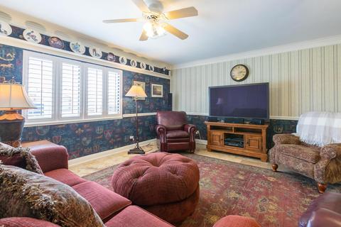 2312 E Concorda Dr, Tempe, AZ 85282 photo 10
