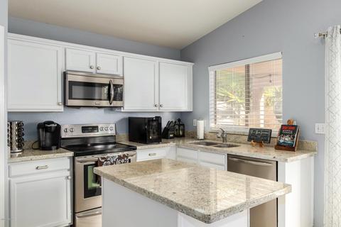 821 E Ross Ave, Phoenix, AZ 85024 photo 2