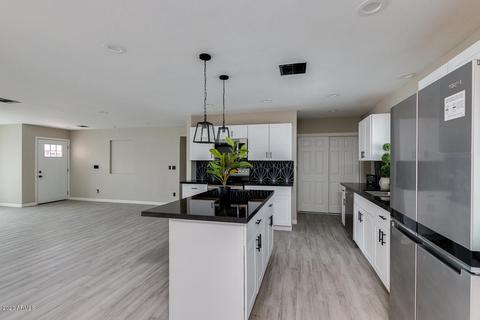 3816 E Mercer Ln, Phoenix, AZ 85028 photo 9