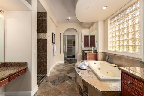 3968 Expedition Way, Phoenix, AZ 85050 photo 25