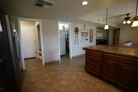 3239 Emerald Cir, Mesa, AZ 85204 photo 14