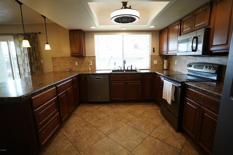 3239 Emerald Cir, Mesa, AZ 85204 photo 13