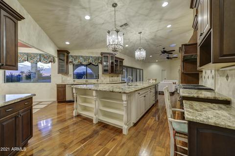 4717 E Rockridge Rd, Phoenix, AZ 85018 photo 13