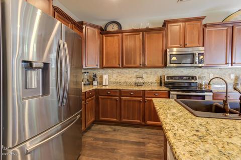 2255 W Spur Dr, Phoenix, AZ 85085 photo 9