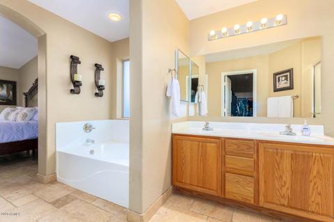 634 E Iris Ct, Gilbert, AZ 85296 photo 20