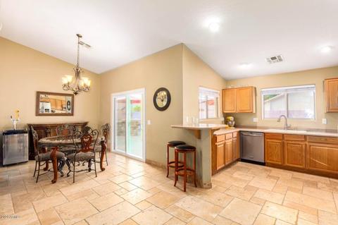 634 E Iris Ct, Gilbert, AZ 85296 photo 7