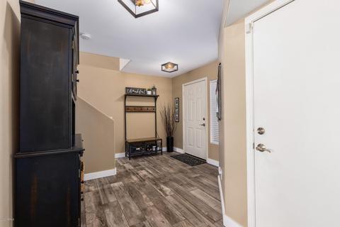 3055 E Hononegh Dr, Phoenix, AZ 85050 photo 4