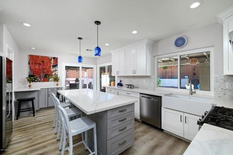 2345 E Becker Ln, Phoenix, AZ 85028 photo 10