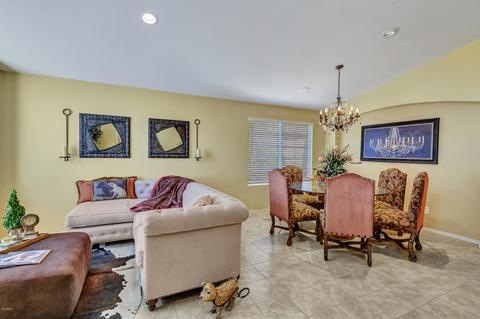 170 W Jasper Dr, Gilbert, AZ 85233 photo 2